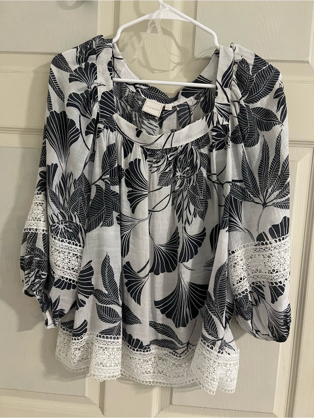 Zac & Rachel White & Dark Navy Blue Tropical Leaf Sleeveless Blouse
